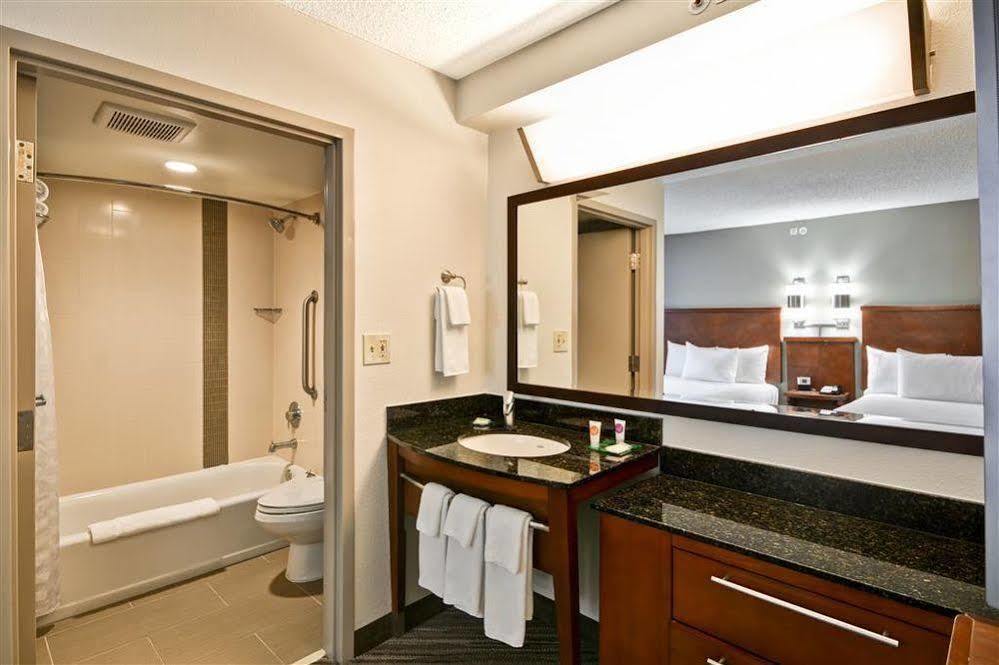ไฮแอท เพลซ ชาร์ลอต แอโรว์วูด Hotel ชาร์ล็อต ภายนอก รูปภาพ